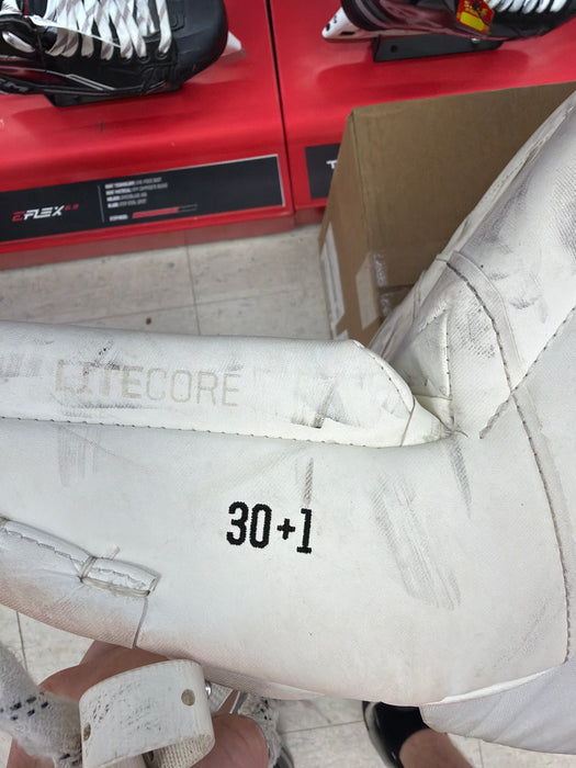 Used CCM Axis 2.9 30+1” Intermediate Goal Pads