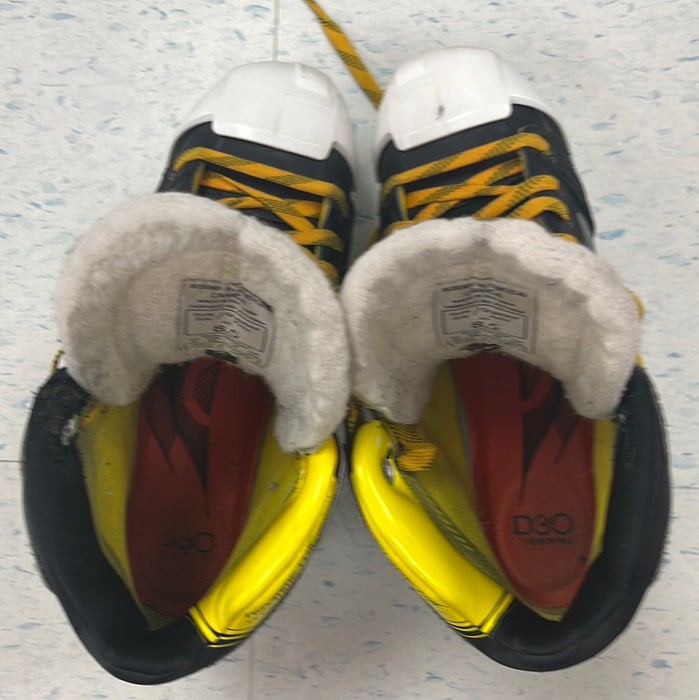 Used CCM SuperTacks Size 8.5 Goal Skates