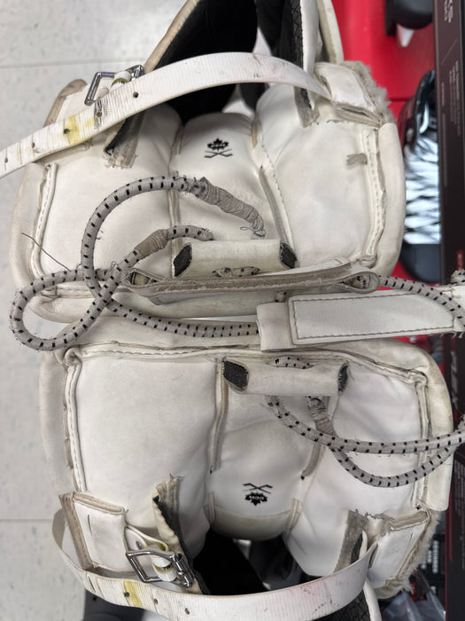 Used CCM Eflex6.5 28+1” Goalie Leg Pads