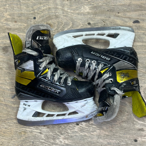Used Bauer Supreme 3S Size 1 Player Skates