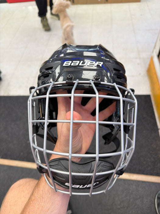 Demo Bauer Re-Akt 85 Senior Small Helmet