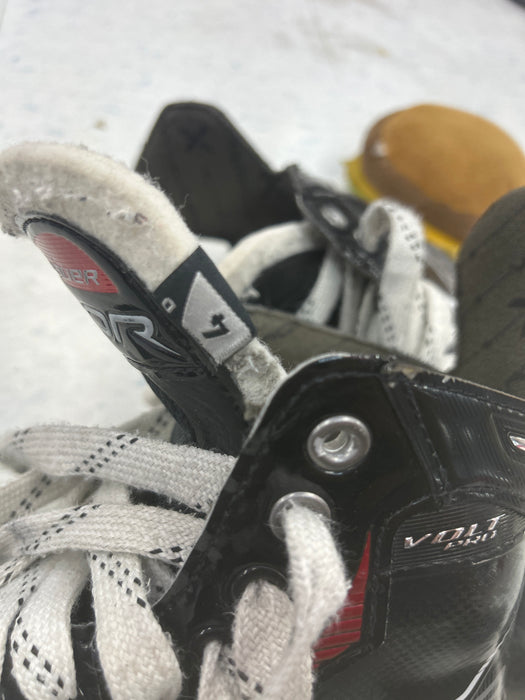 Used Bauer Vapor Volt Pro Junior Player Skates