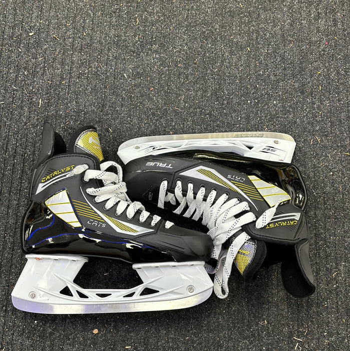 True Catalyst 5 Senior Size 11 Skates