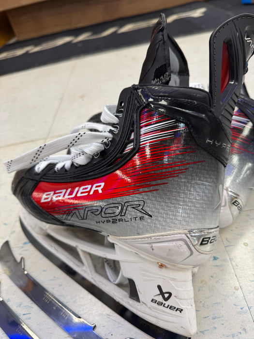 Used Bauer Hyperlite2 Skates 7.5 Fit 2