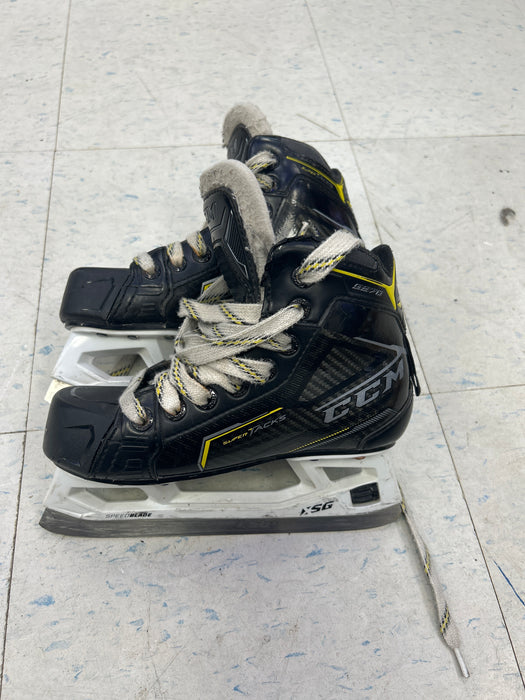 Used CCM SuperTacks 9370 Youth Goal Skates