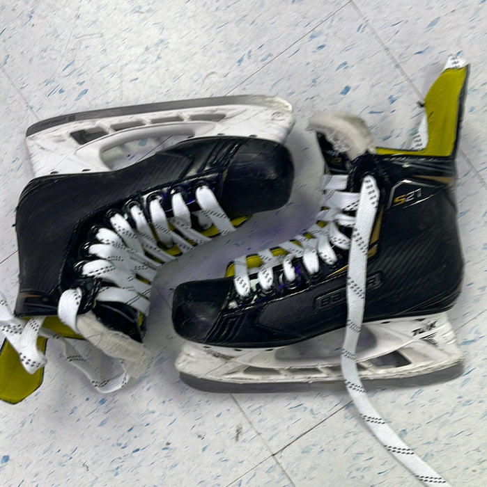 Used Bauer Supreme S27 Size 4.5 Player Skates