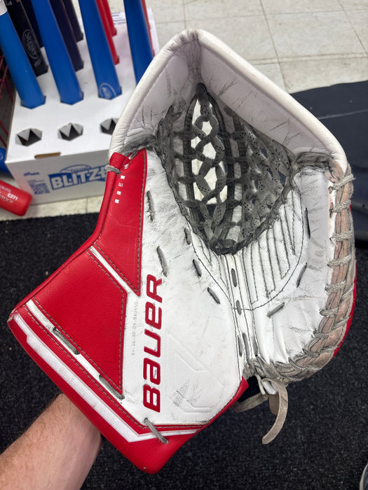 Used Bauer Supreme M5 Pro Intermediate Catcher and Blocker Set