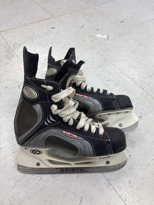 Used Easton Synergy 500 Size 5.0EE Skates