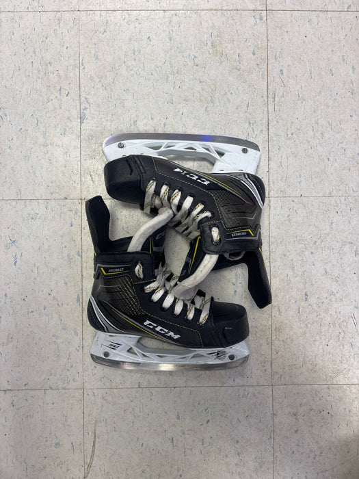 Used CCM Tacks 9060 Player Skate Junior Size 2.5