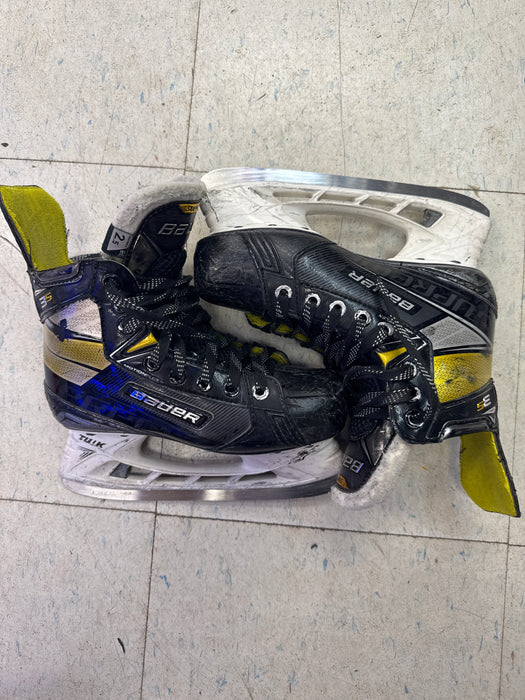 Used Bauer Supreme 3S Skates Size 2.5EE