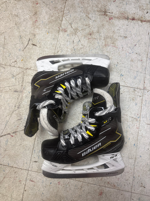 Used Bauer Supreme M40 Skates Size 1.5 D