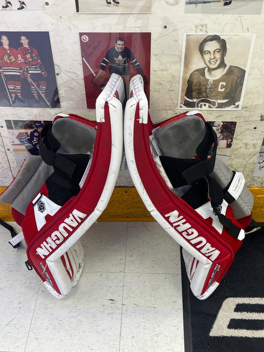 Used Vaughn V9 30+2 Goal Pads