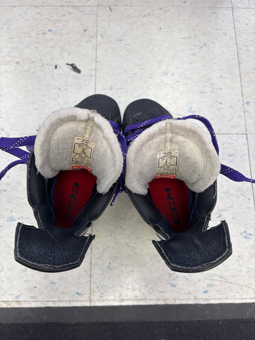 Used CCM JetSpeed FT680 Size 3.0D Skates