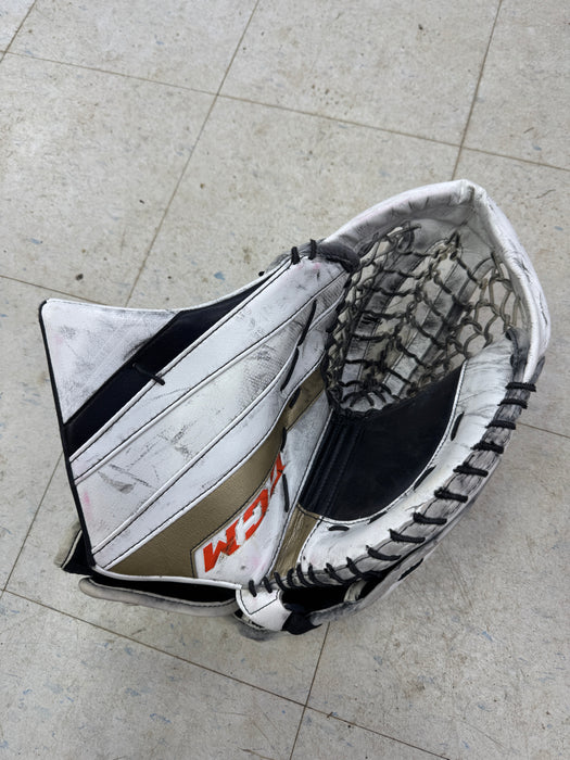 Used NHL Pro Stock CCM EFLEX 5 Catcher Senior