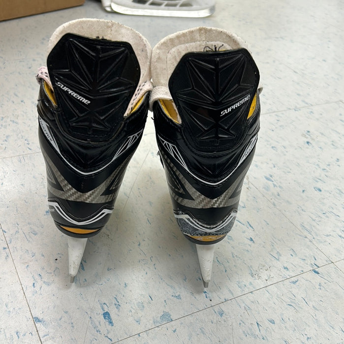 Used Bauer Supreme Matrix Y10.5 D Player Skate