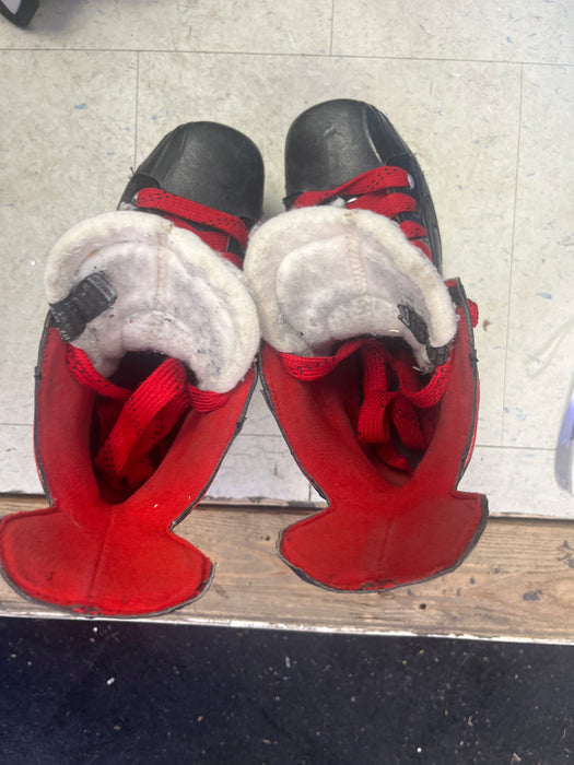 Used Bauer Volt 3.0 Size 5 Skates