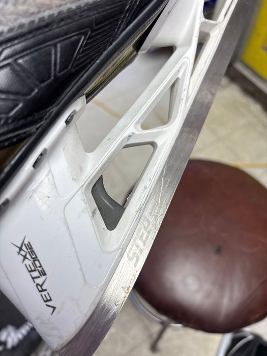 Used Bauer Supreme S27 Size 9.5EE Goal Skates
