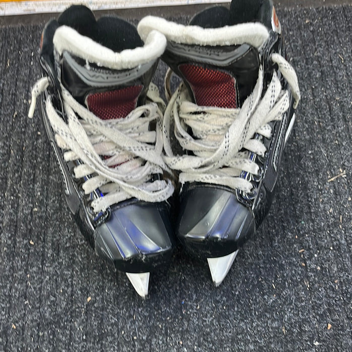 Used Bauer Vapor X700 Size 2 Goal Skates