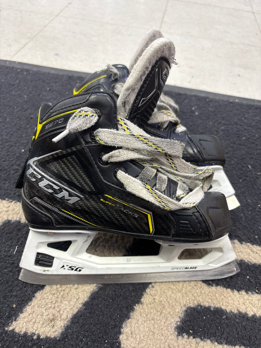Used CCM Super Tacks 9370 Size Youth 13.0D Skates