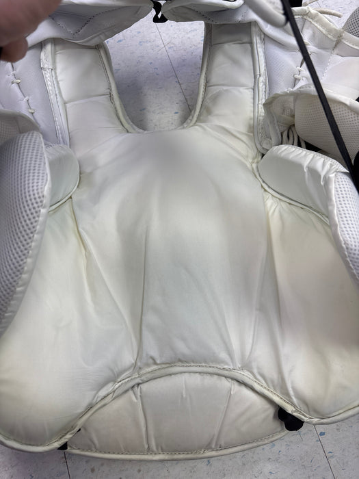 Used Vaughn Velocity VE8 Pro Carbon Senior Small Chest Protector