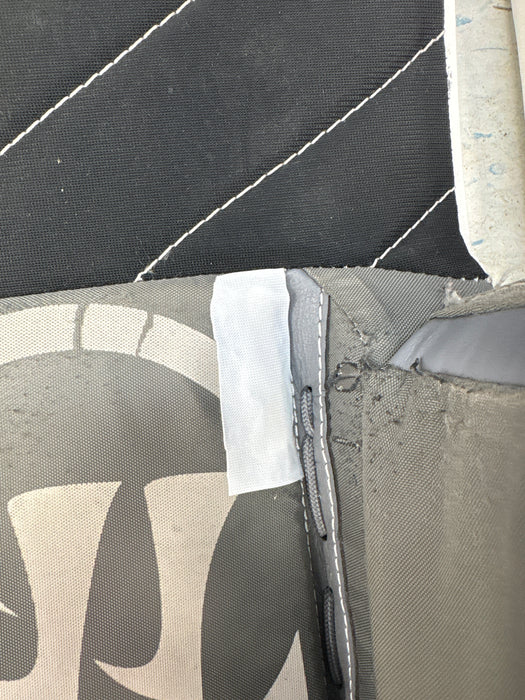 Used Warrior Ritual G6 30"+1" Leg Pads