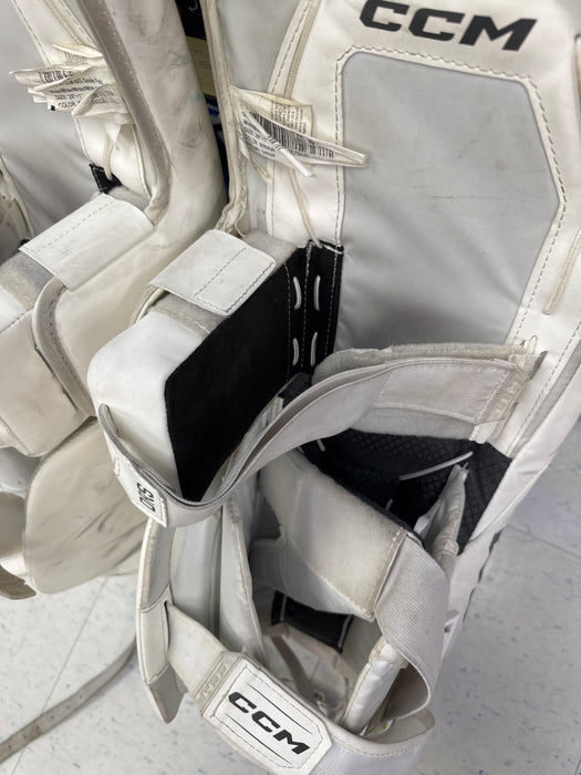 Used CCM Axis F5 28+1” Junior Goalie Leg Pads