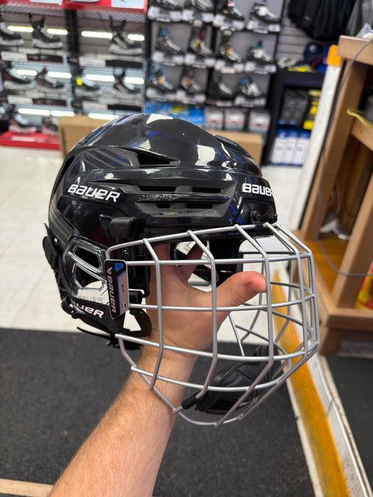 Demo Bauer Re-Akt 85 Senior Small Helmet