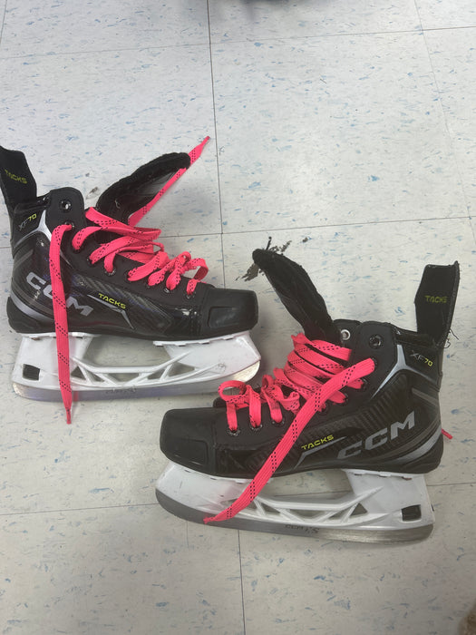 Used CCM Tacks XF70 Intermediate Player Skates