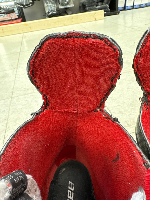 Used Bauer Vapor x500 Size 4.0D Skates