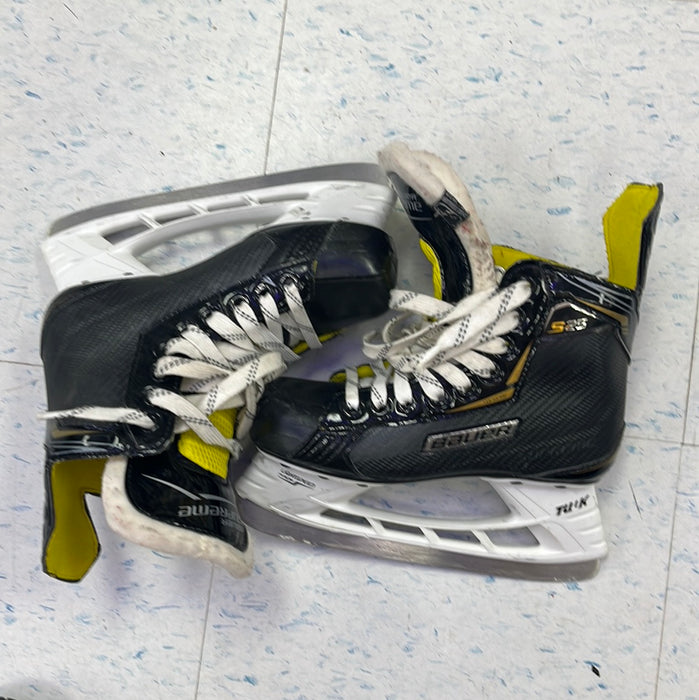Used Bauer Supreme S25 Size 2 Player Skates