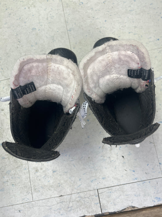 Used Bauer Vapor X3.5 Size 2 Skates