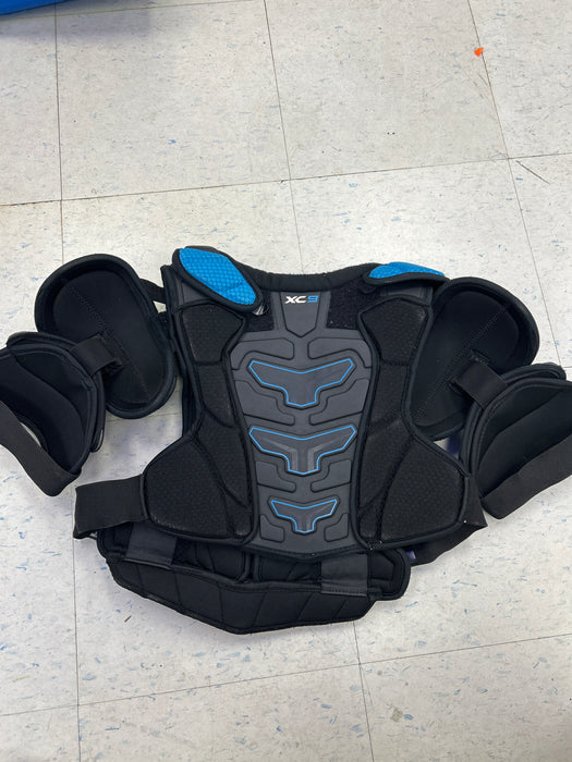 Used True XC9 Senior Shoulder Pads