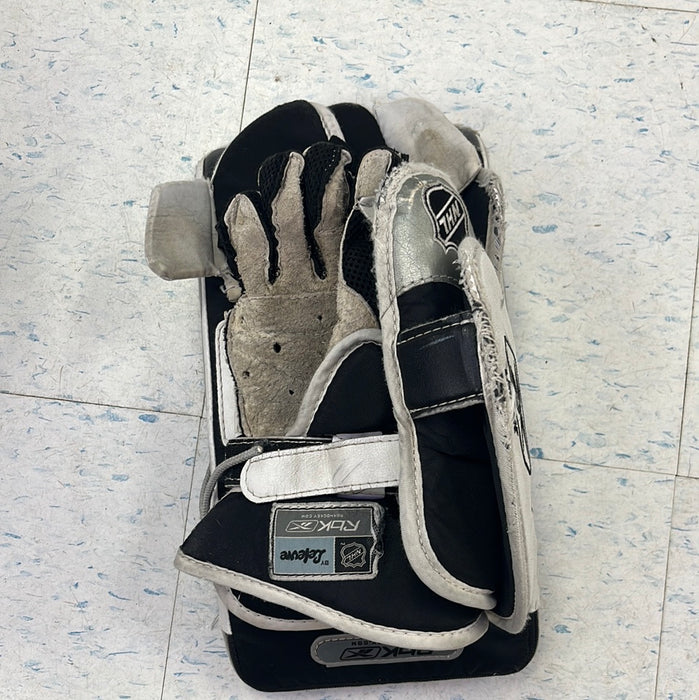 Used Reebok 6K Junior Blocker