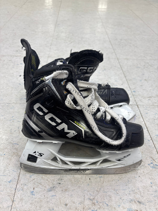 Used CCM Tacks XF80 Size 2.5R Skates