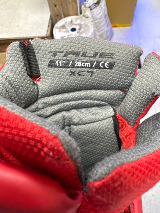 Used True XC7 11” Player Gloves