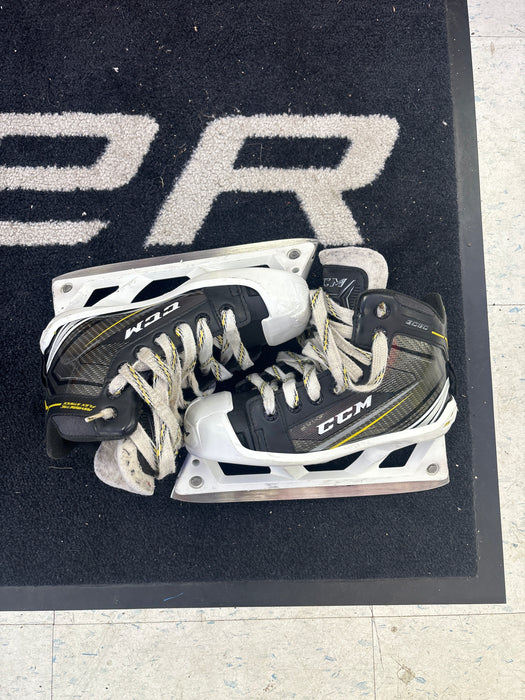 Used CCM Tacks 9060 Size 2.5D Goal Skates