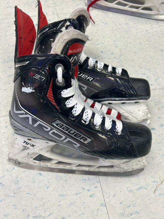 Used Bauer Vapor X3.7 Player Skates