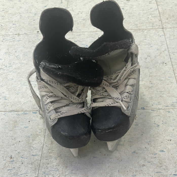 Used Bauer Vapor X:05 Size 11 Youth Player Skates