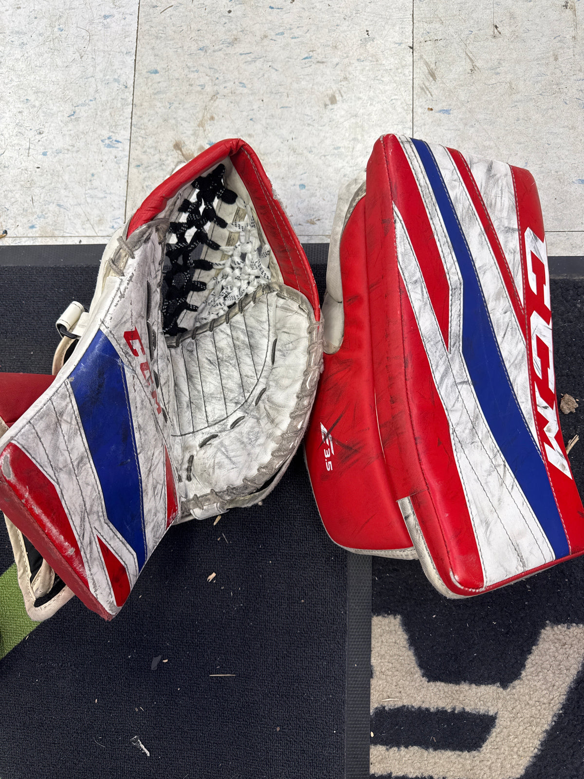 Used CCM Elfex 3.5 Junior Catcher Blocker Set — Crow's Sports Hockey