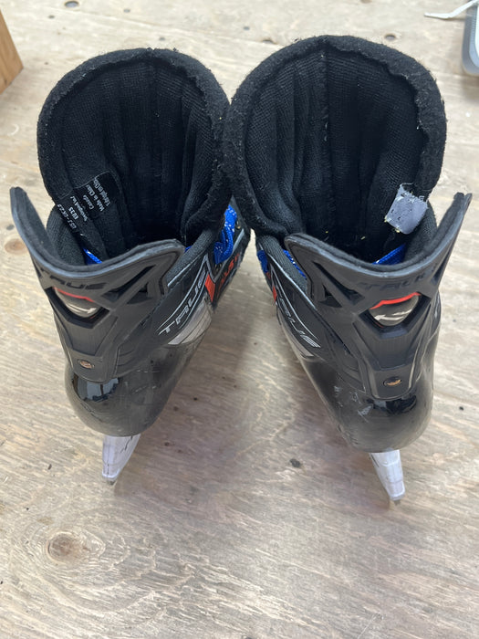 Used True HZRDUS 5X Size 2 Skates