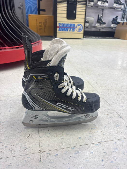 Used CCM Tacks 9060 Player Skate Junior Size 2.5