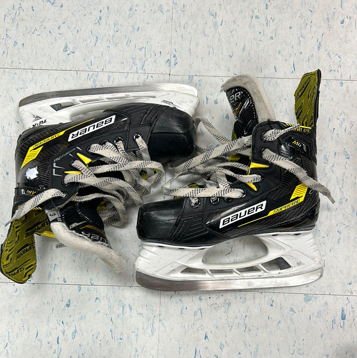 Used Bauer Supreme M4 3 EE Player Skate