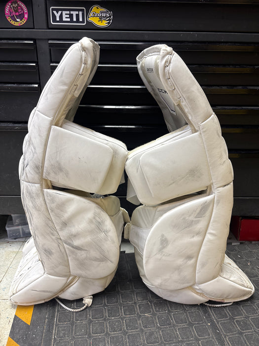 Used CCM Eflex 4.5 Senior 32+1” Goal Pads