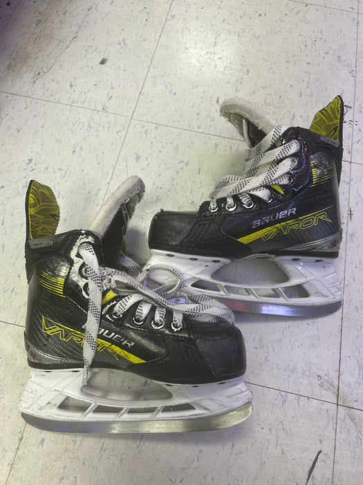 Used Bauer Vapor X4 Youth Player Skates