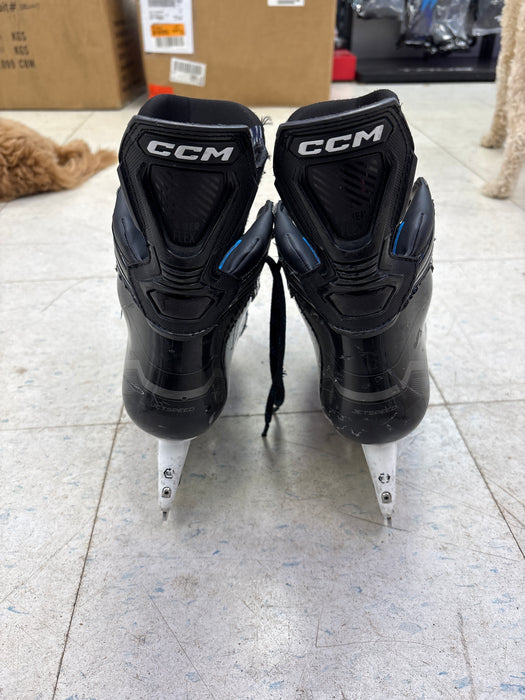 Used CCM JetSpeed FT690 Size 5.0 Regular Skate