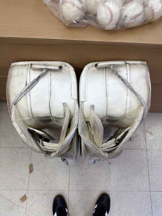 Used True Catalyst 7x3 34+2 Senior Goal Pads