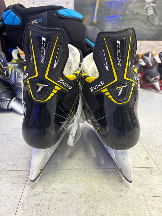 Used CCM Super Tacks Size 8.5 EE Skates