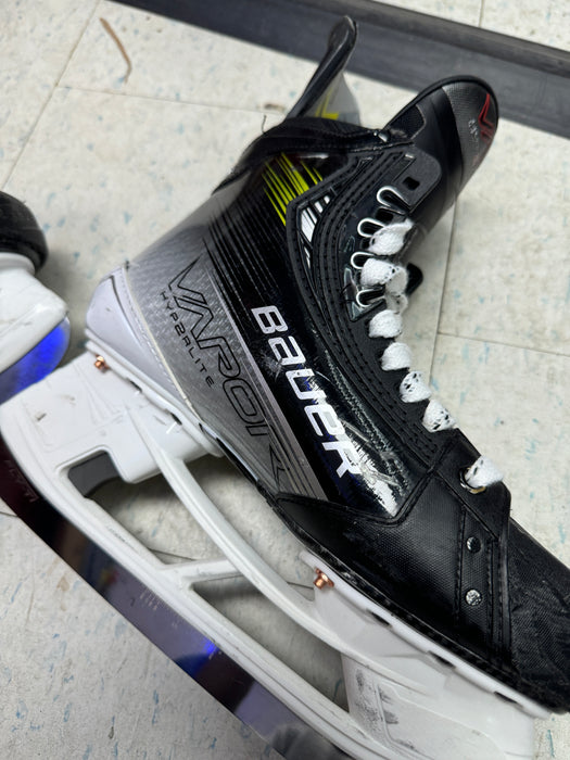 Used Bauer Hyperlite2 Senior Skates Size 7.0 Fit 2
