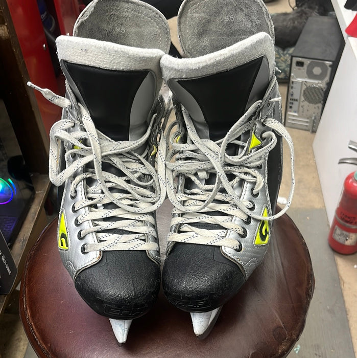 Used Graf Supra S31 Size 9 Player Skates