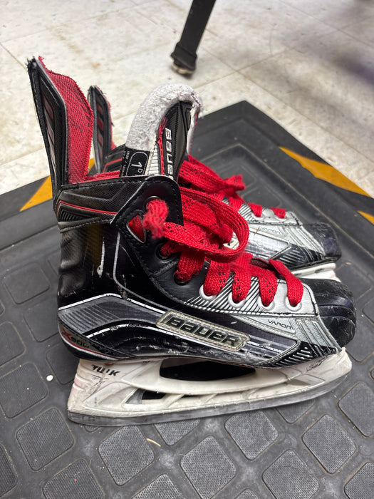 Used Bauer Vapor x900 Size 1.0D Skates